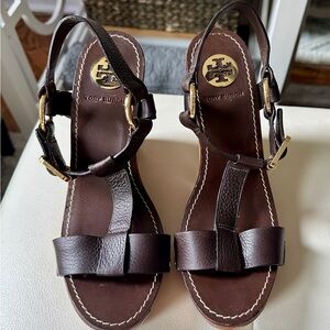 Tory Burch Beckett Leather Wedge Sandals size 8.5
